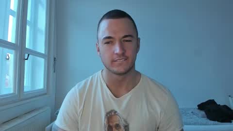 Snapshot of paulblack021 chatting on 11/10/25, 03:00 paulblack021 online show from 11/10/25, 03:00