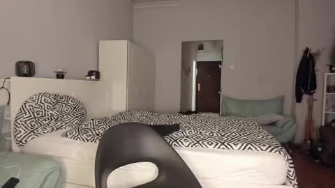 Snapshot of paulblack021 chatting on 11/19/25, 07:58 paulblack021 online show from 11/19/25, 07:58