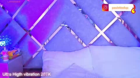 Snapshot of paulette_dupont_ chatting on 02/19/26, 04:30 paulette_dupont_ online show from 02/19/26, 04:30