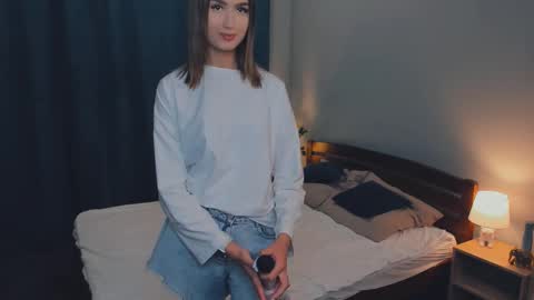 Snapshot of paulettelafevre chatting on 09/11/25, 09:15 Eva online show from 09/11/25, 09:15