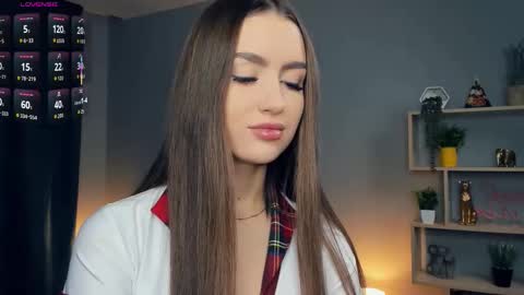 Snapshot of paulettelafevre chatting on 10/23/25, 07:12 Eva online show from 10/23/25, 07:12