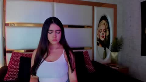 Snapshot of pauli_ferrer2 chatting on 07/17/26, 02:13 --- Pauli --- online show from 07/17/26, 02:13