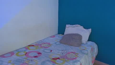 Snapshot of paulin01_ chatting on 04/16/26, 04:30 Paulina online show from 04/16/26, 04:30