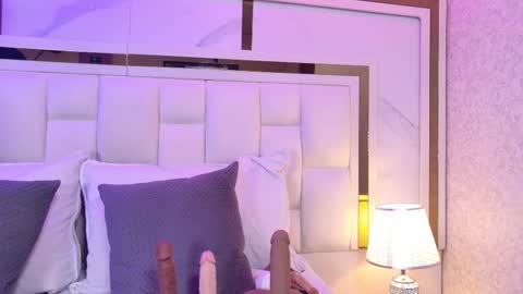 Snapshot of paulina_cano chatting on 11/25/25, 08:53 Paulina online show from 11/25/25, 08:53