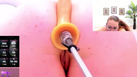 Paulina Davis  online show from 03/12/25, 08:08