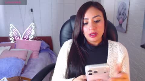 Snapshot of paulina_galvis2700 chatting on 04/01/26, 05:10 paulina online show from 04/01/26, 05:10