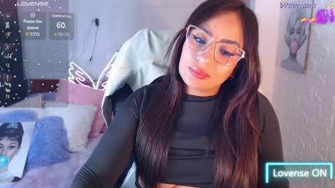 Snapshot of paulina_galvis2700 chatting on 05/26/26, 04:14 paulina online show from 05/26/26, 04:14