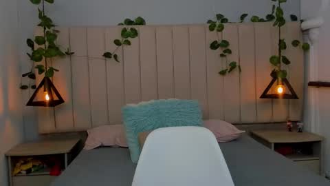 PAULINA  online show from 01/12/26, 04:39