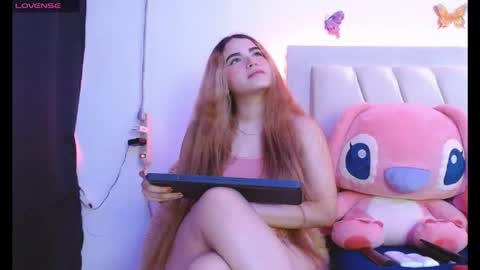 Snapshot of paulina_quintero18 chatting on 05/26/26, 04:30 Pau online show from 05/26/26, 04:30