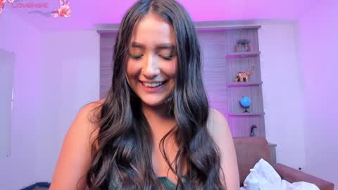 Snapshot of paulina_sweett chatting on 01/27/25, 04:43 Paulina  online show from 01/27/25, 04:43