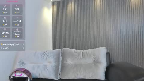 Snapshot of paulina_sweett chatting on 02/19/25, 06:43 Paulina  online show from 02/19/25, 06:43