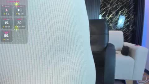 Snapshot of paulina_sweett chatting on 03/03/25, 12:16 Paulina  online show from 03/03/25, 12:16