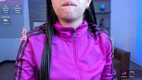 Snapshot of paulina_sweett chatting on 09/11/25, 11:54 Paulina  online show from 09/11/25, 11:54