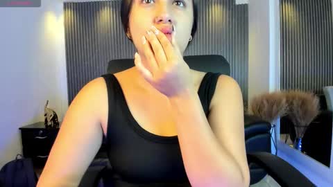 Snapshot of paulina_sweett chatting on 09/13/25, 10:48 Paulina  online show from 09/13/25, 10:48