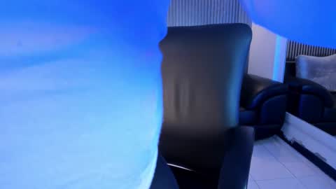 Snapshot of paulina_sweett chatting on 10/25/25, 12:23 Paulina  online show from 10/25/25, 12:23