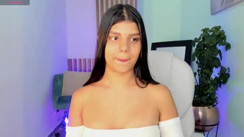 Snapshot of paulinabelle chatting on 01/12/25, 10:23 Paulina Belle online show from 01/12/25, 10:23