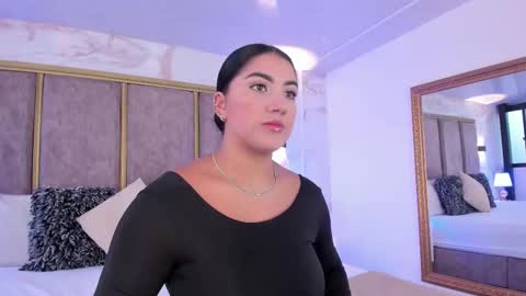 Paulina online show from 09/19/25, 12:39