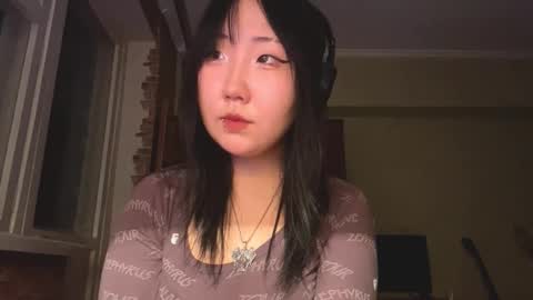 Snapshot of paulinaokutsu chatting on 02/16/26, 02:35 Yuna online show from 02/16/26, 02:35