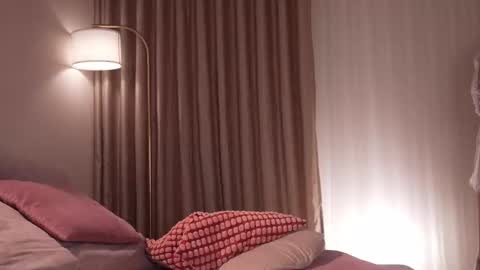 pauline_7 online show from 02/08/26, 06:11