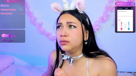 Snapshot of pauline_golden1 chatting on 01/05/25, 04:58 Pauline online show from 01/05/25, 04:58