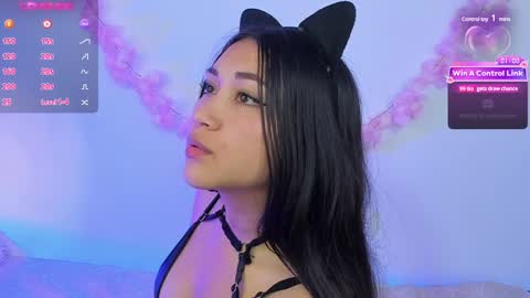 Snapshot of pauline_golden1 chatting on 02/05/25, 06:13 Pauline online show from 02/05/25, 06:13