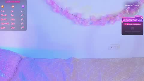 Snapshot of pauline_golden1 chatting on 03/04/25, 03:55 Pauline online show from 03/04/25, 03:55