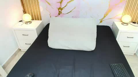 Snapshot of paulinekosh chatting on 06/06/26, 03:28 Pauline Kosh online show from 06/06/26, 03:28