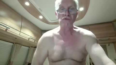 Snapshot of paull56r_ chatting on 03/10/25, 12:07 Hi Im Paul online show from 03/10/25, 12:07