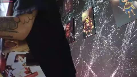 Snapshot of paulo527 chatting on 12/17/25, 05:24 Paulo online show from 12/17/25, 05:24