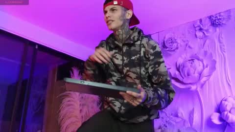 Snapshot of paulo527 chatting on 02/08/26, 05:33 Paulo online show from 02/08/26, 05:33