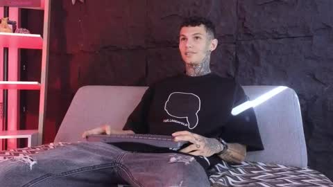 Snapshot of paulo527 chatting on 02/14/26, 09:00 Paulo online show from 02/14/26, 09:00