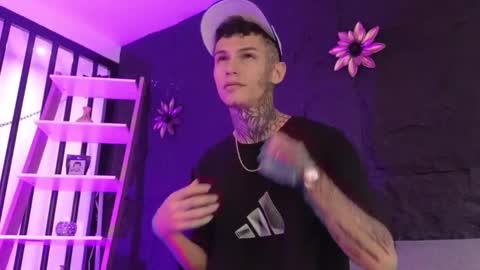 Snapshot of paulo527 chatting on 02/20/26, 07:25 Paulo online show from 02/20/26, 07:25