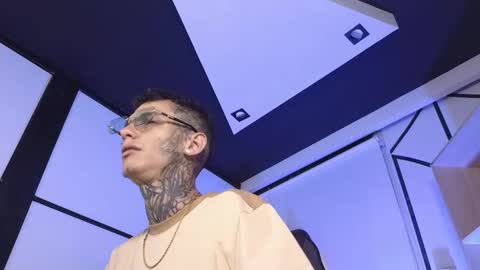 Snapshot of paulo527 chatting on 03/25/26, 05:24 Paulo online show from 03/25/26, 05:24