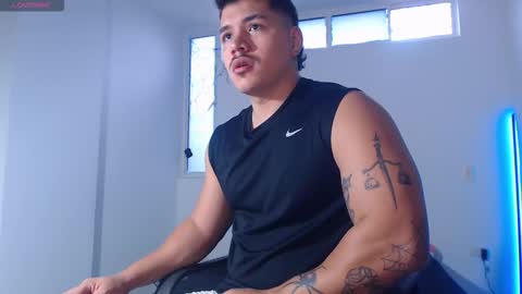 Snapshot of paulo_allen chatting on 10/22/25, 01:00 Paulo online show from 10/22/25, 01:00