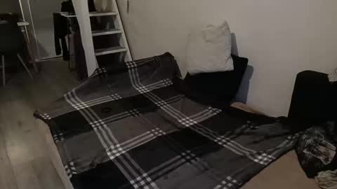 paulobascet online show from 02/26/25, 04:14