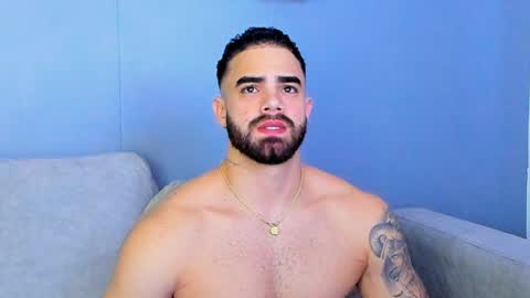 Snapshot of paulphoenix_ chatting on 01/05/25, 12:42 Paul Phoenix online show from 01/05/25, 12:42