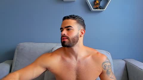 Snapshot of paulphoenix_ chatting on 01/12/25, 06:05 Paul Phoenix online show from 01/12/25, 06:05