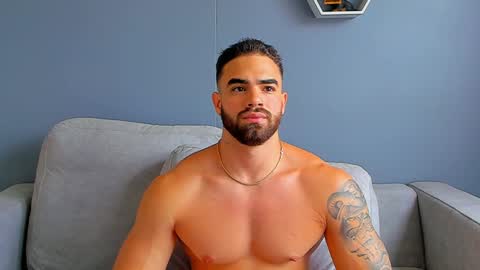 Snapshot of paulphoenix_ chatting on 01/27/25, 08:39 Paul Phoenix online show from 01/27/25, 08:39