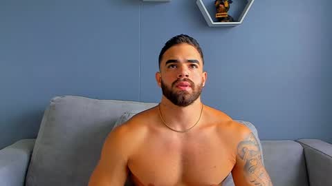 Snapshot of paulphoenix_ chatting on 02/03/25, 08:24 Paul Phoenix online show from 02/03/25, 08:24