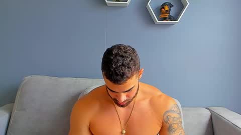 Snapshot of paulphoenix_ chatting on 02/21/25, 10:04 Paul Phoenix online show from 02/21/25, 10:04