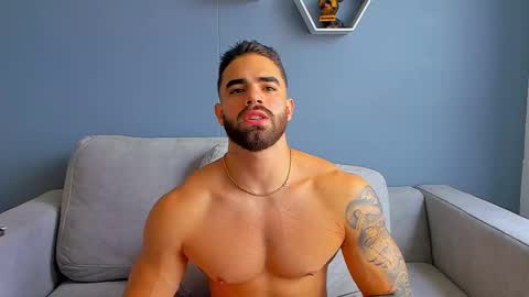 Snapshot of paulphoenix_ chatting on 03/10/25, 08:01 Paul Phoenix online show from 03/10/25, 08:01