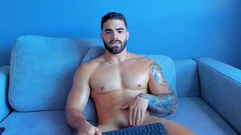 Snapshot of paulphoenix_ chatting on 03/10/25, 11:06 Paul Phoenix online show from 03/10/25, 11:06