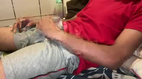 Snapshot of paulrodrickk chatting on 02/19/25, 07:48 Paul online show from 02/19/25, 07:48