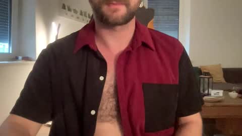 Snapshot of paulsimpsn chatting on 11/08/25, 07:19 love bush online show from 11/08/25, 07:19