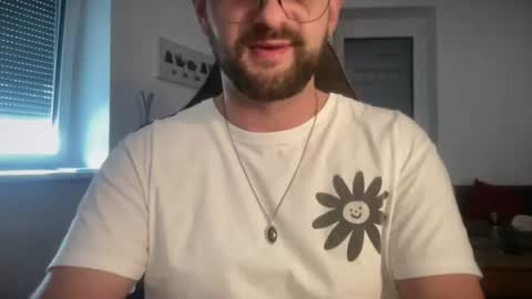 Snapshot of paulsimpsn chatting on 07/04/26, 03:29 love bush online show from 07/04/26, 03:29