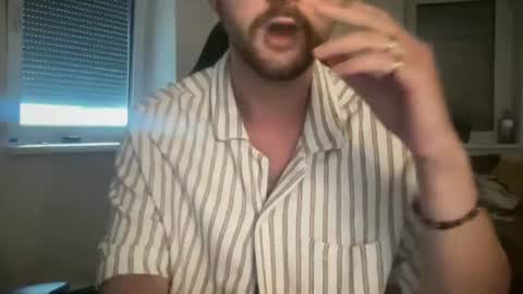 Snapshot of paulsimpsn chatting on 07/08/26, 08:30 love bush online show from 07/08/26, 08:30
