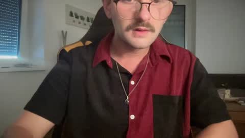 Snapshot of paulsimpsn chatting on 07/12/26, 04:03 love bush online show from 07/12/26, 04:03