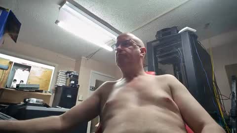 Snapshot of paulthehornyfurry chatting on 12/03/24, 06:26 Paul online show from 12/03/24, 06:26