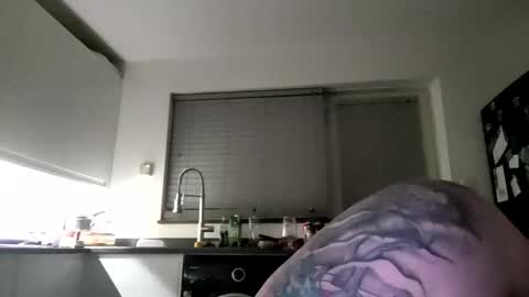 Snapshot of pauluk24 chatting on 03/18/26, 02:04 pauluk24 online show from 03/18/26, 02:04