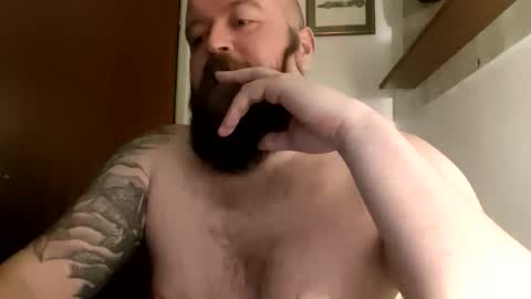 Snapshot of pauluk24 chatting on 04/23/26, 01:07 pauluk24 online show from 04/23/26, 01:07